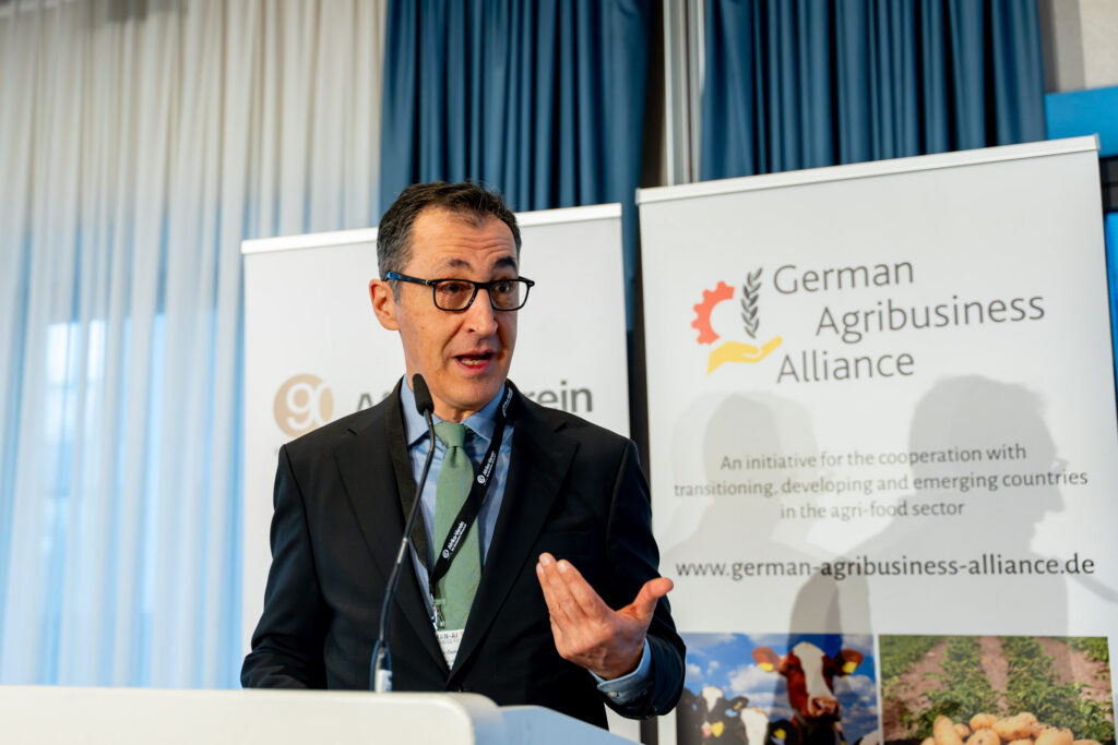 Eröffnungsrede von Bundeslandwirtschaftsminister, Cem Özdemir, beim German-African Agribusiness Forum am Rande des GFFA 2025